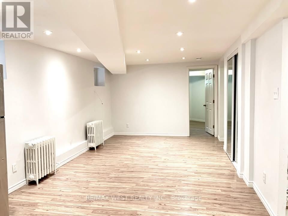 413 PARKSIDE DRIVE Image 22