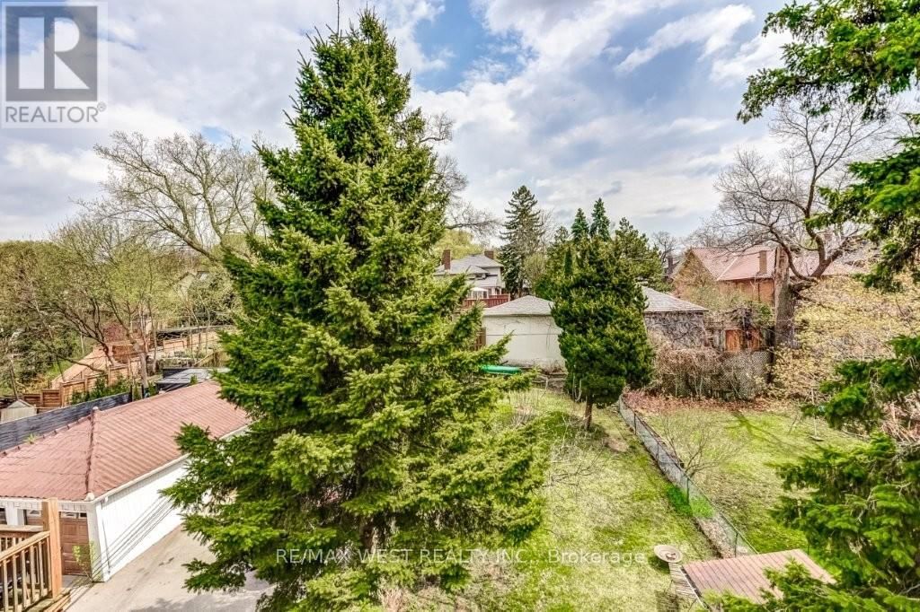413 PARKSIDE DRIVE Image 32