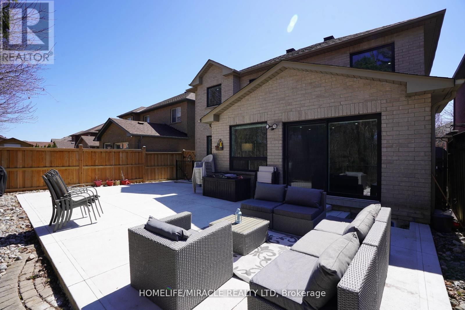 23 HOLLOWGROVE BOULEVARD Image 44