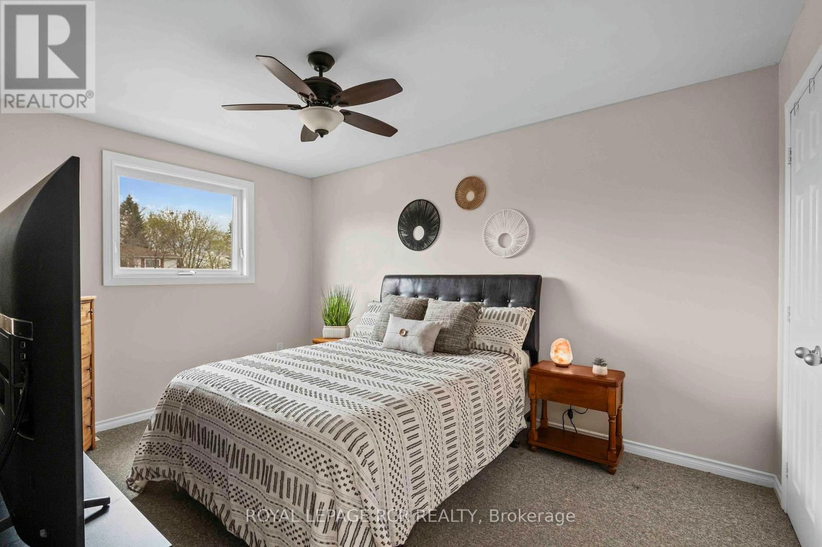 118 HIGHLAND DRIVE Image 24