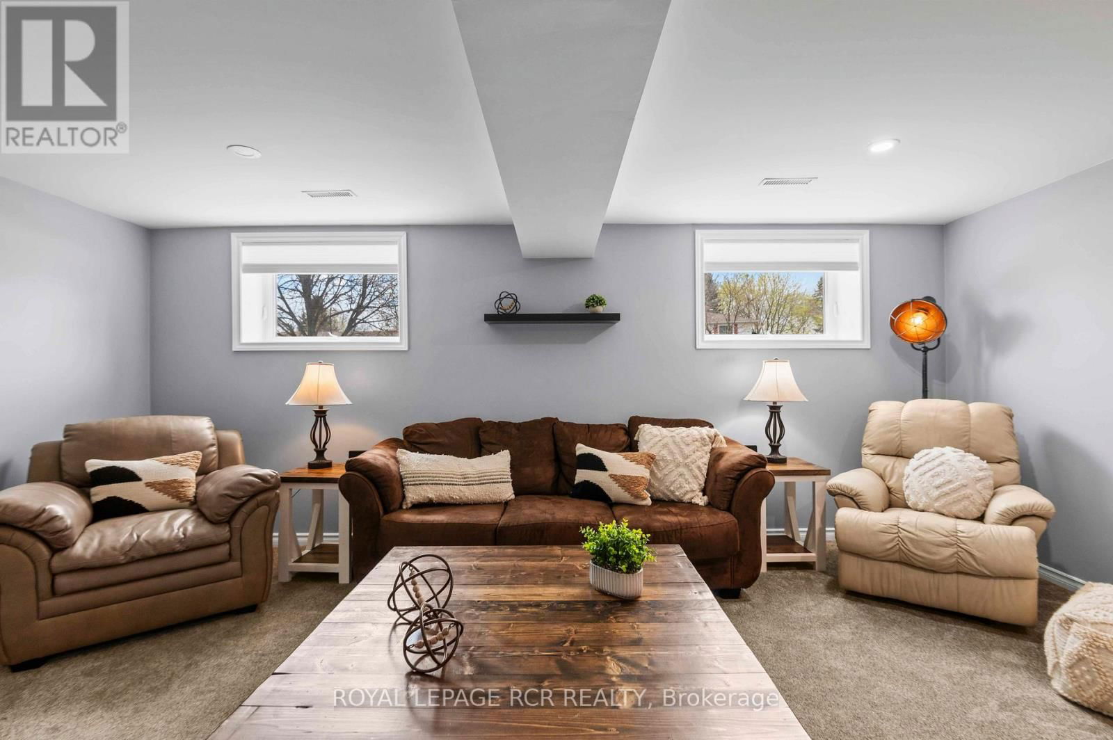 118 HIGHLAND DRIVE Image 32