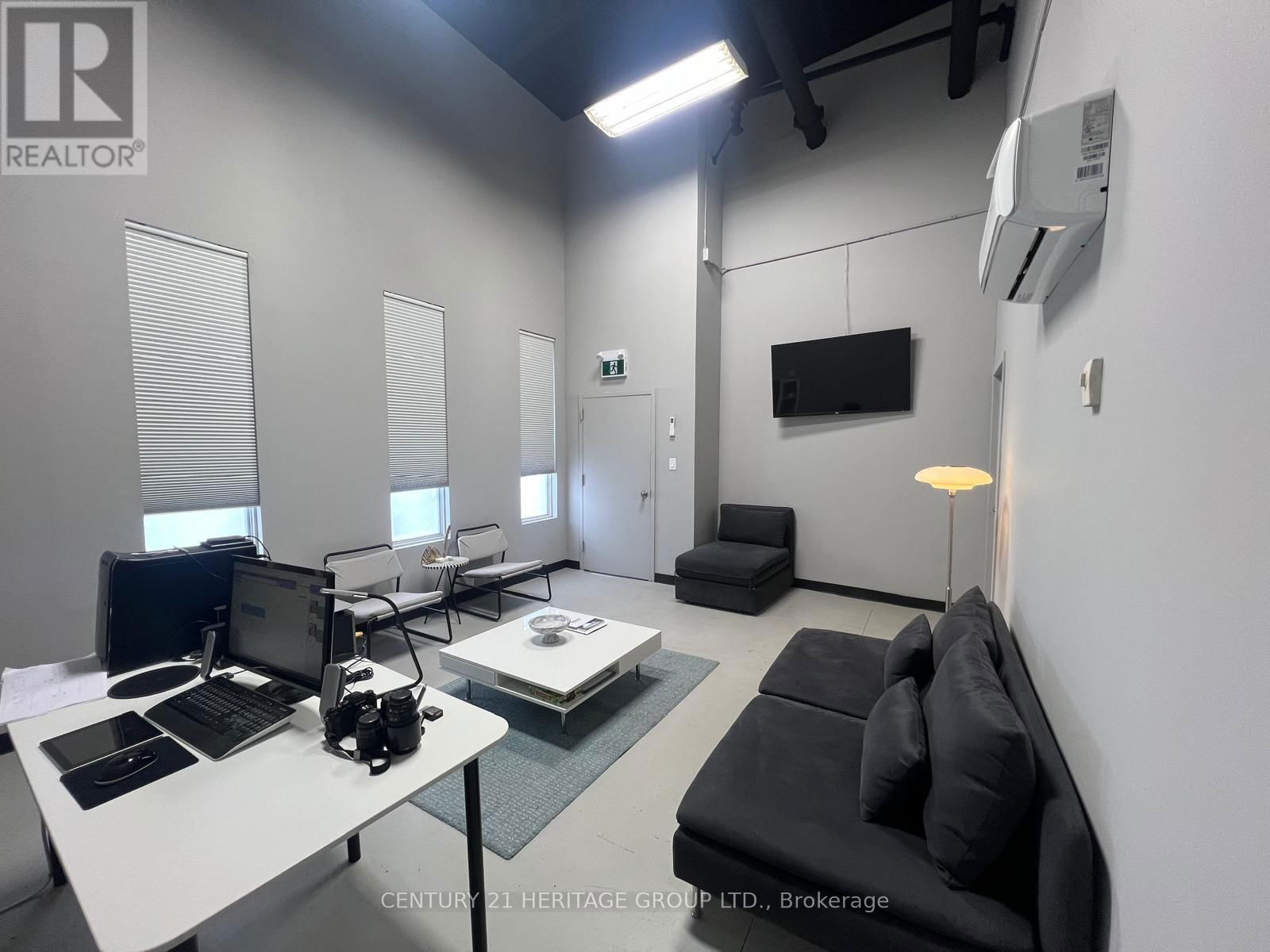 21 - 120 NORFINCH DRIVE Image 2