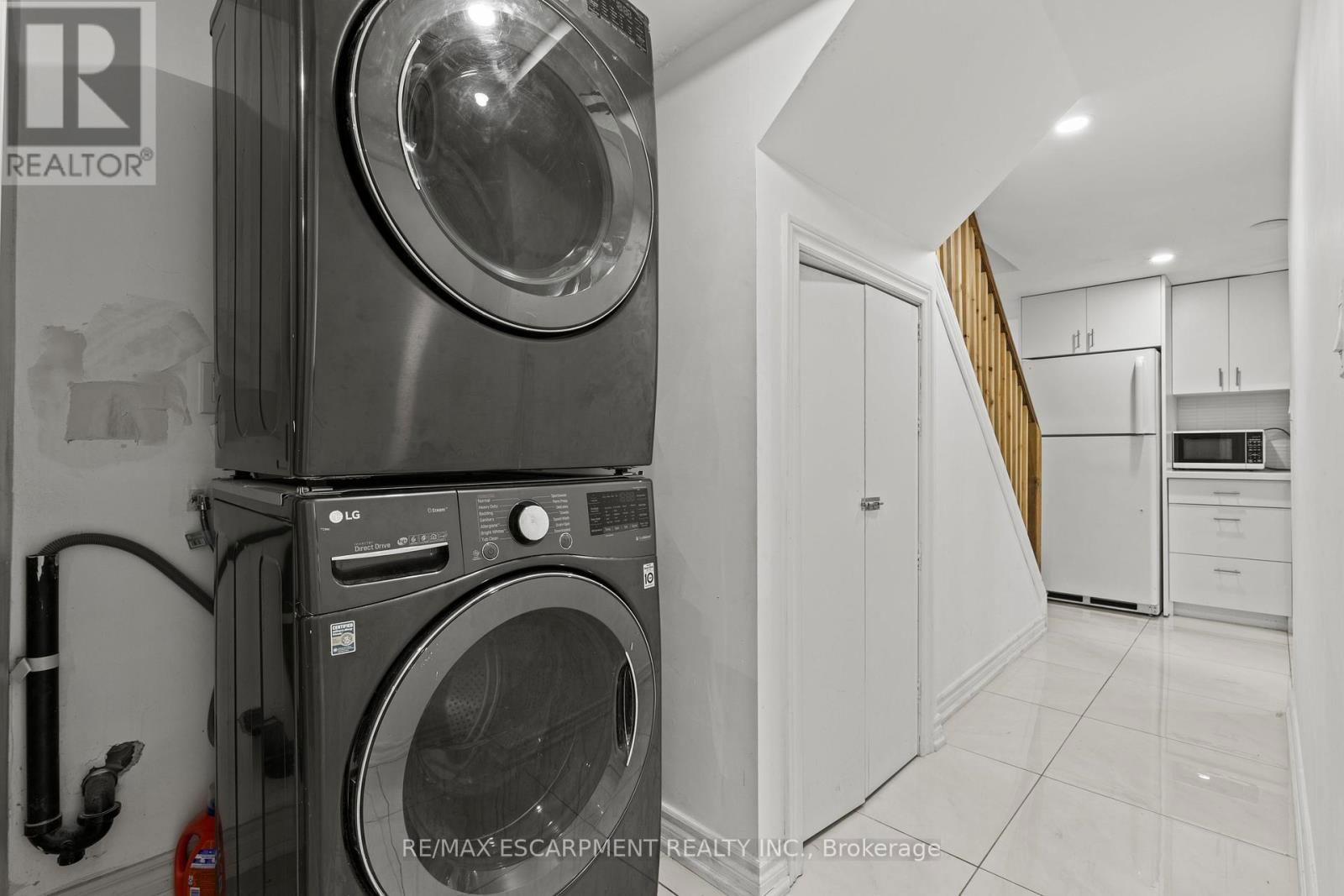 21 GRAND RIVER COURT Image 26