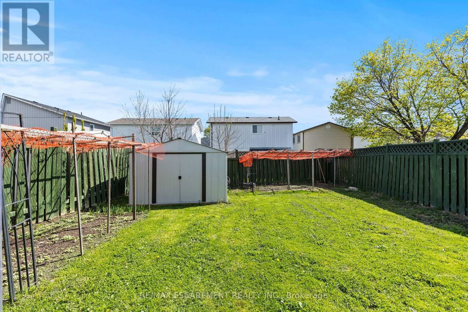 21 GRAND RIVER COURT Image 31