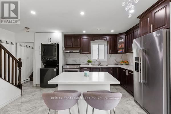 21 GRAND RIVER COURT Image 5