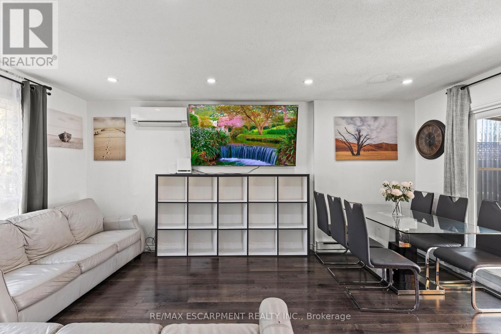 21 GRAND RIVER COURT Image 8