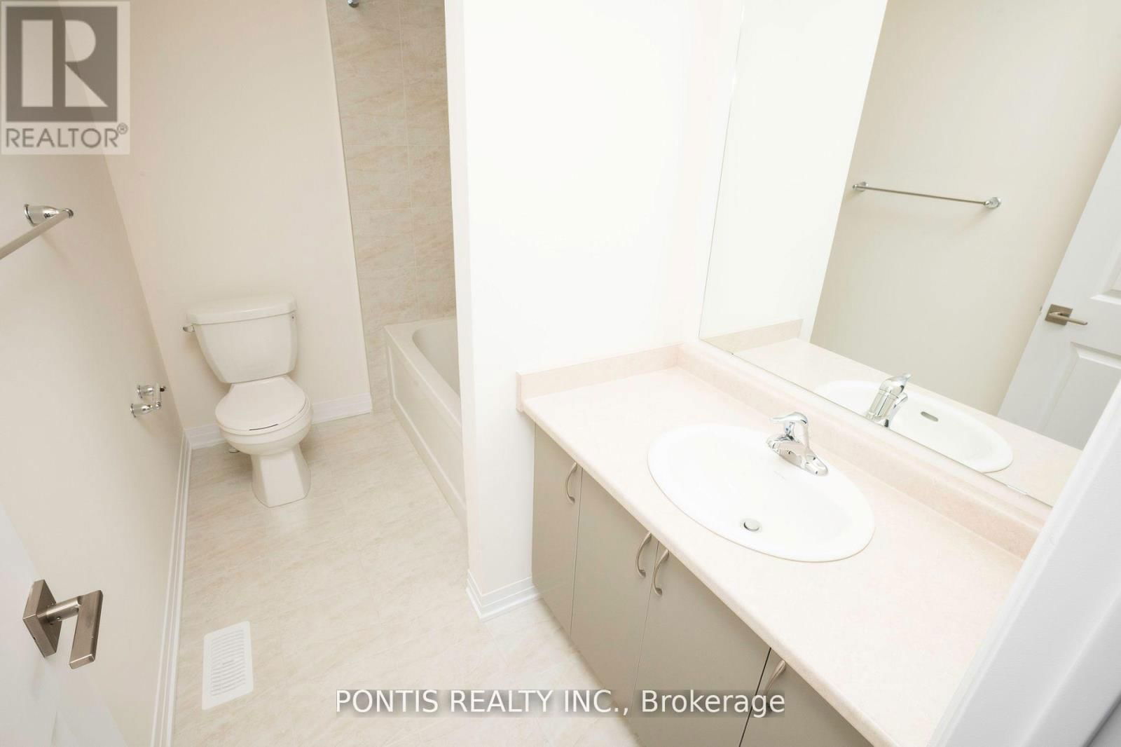 84 FIELDRIDGE CRESCENT Image 13