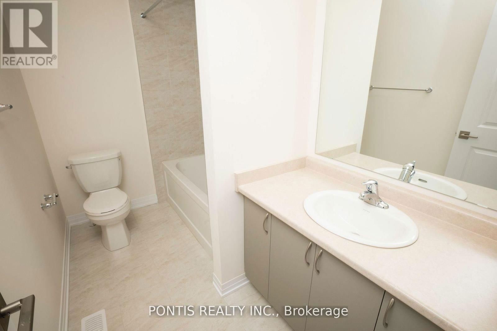 84 FIELDRIDGE CRESCENT Image 21