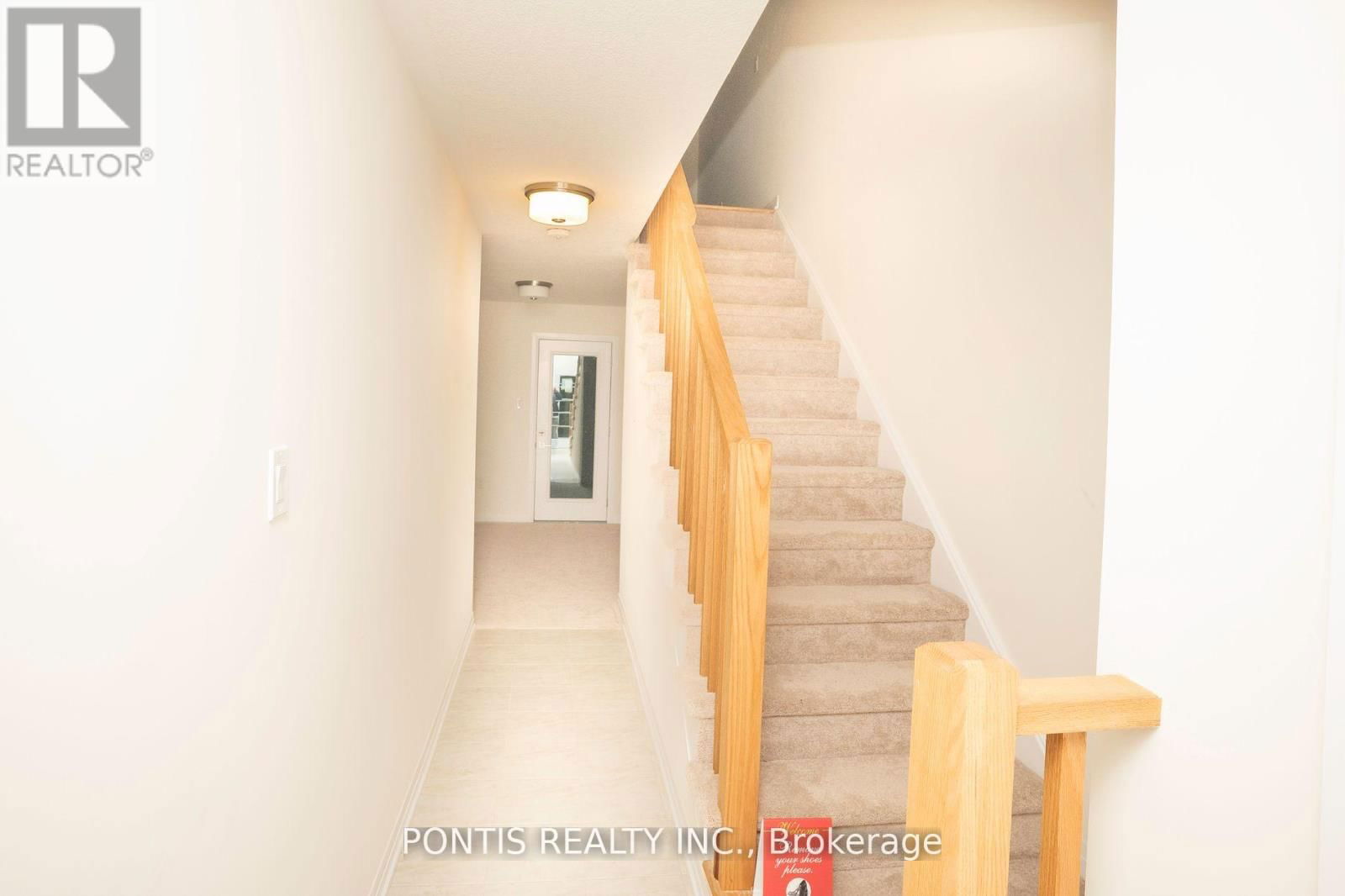 84 FIELDRIDGE CRESCENT Image 25