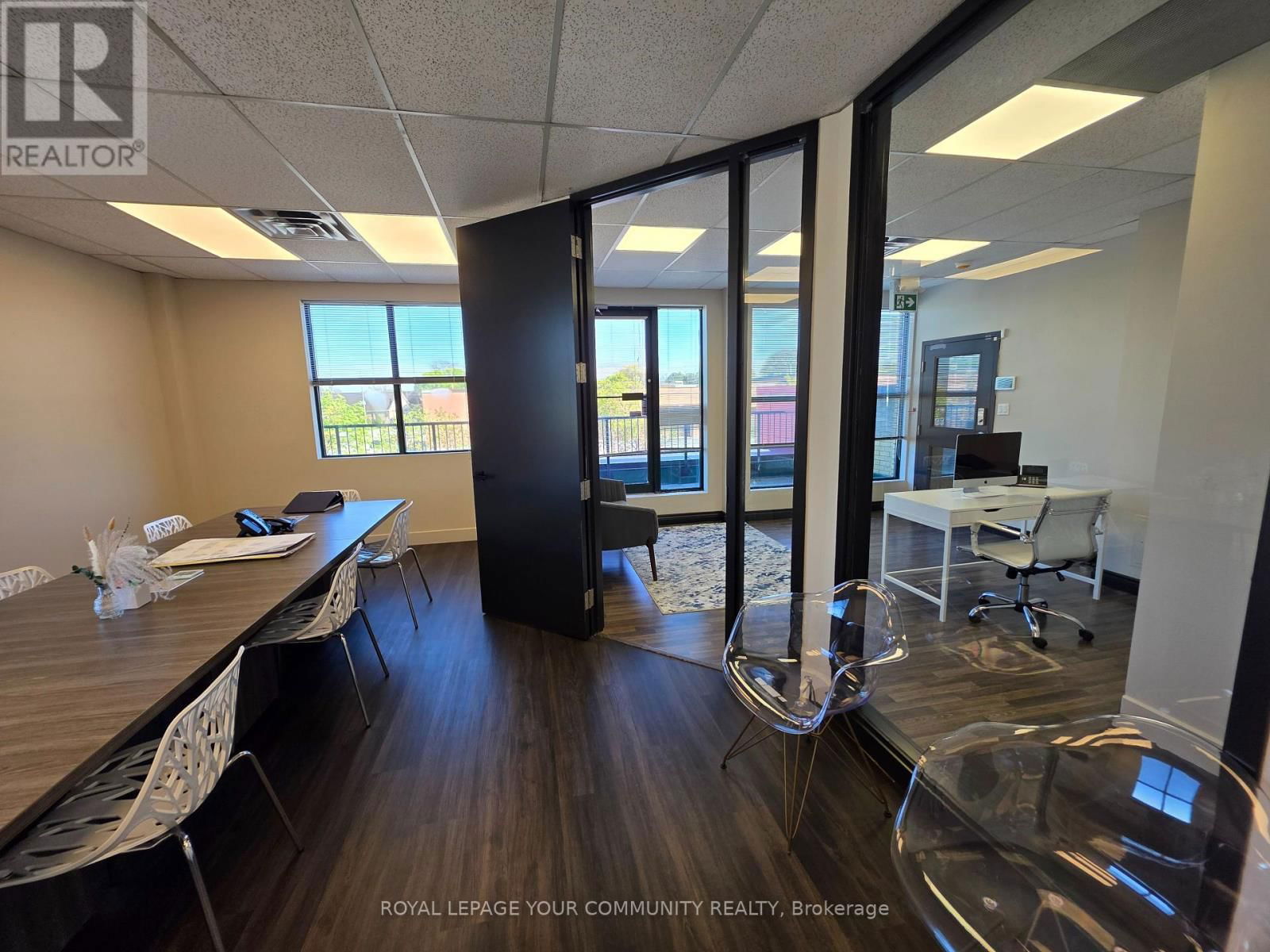 28 - 2155 DUNWIN DRIVE Image 6