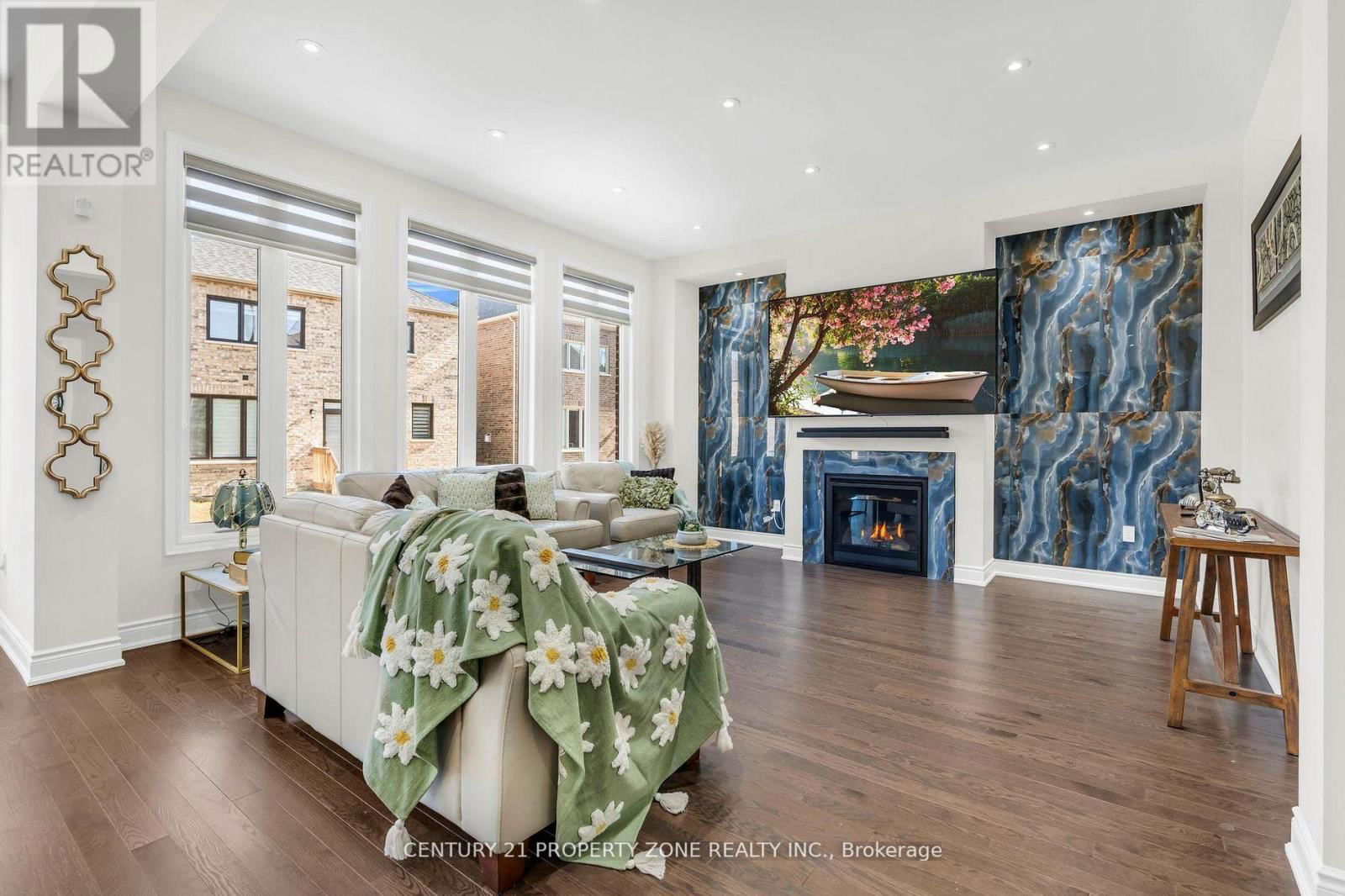 8925 HERITAGE ROAD Image 13