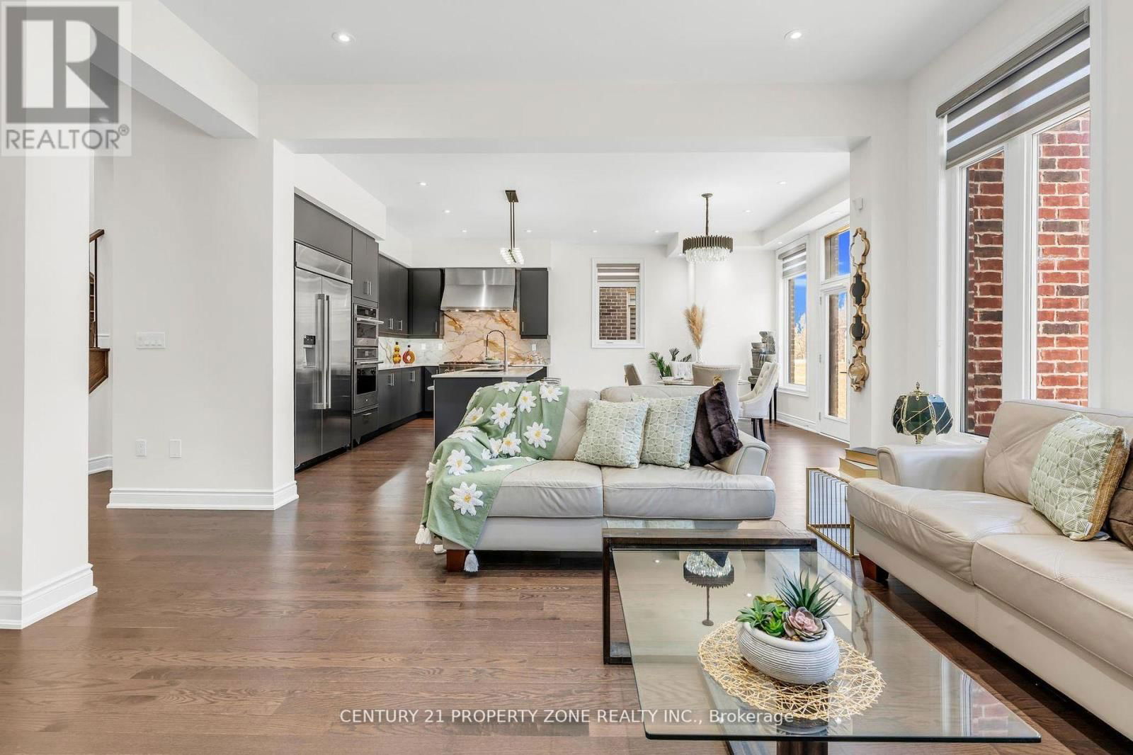 8925 HERITAGE ROAD Image 16