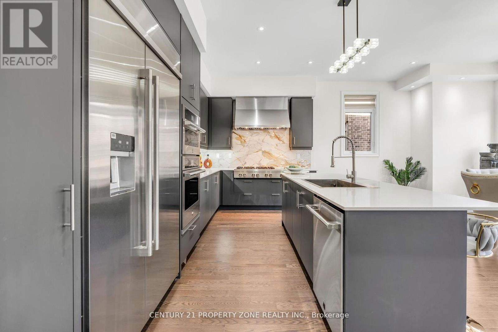 8925 HERITAGE ROAD Image 20