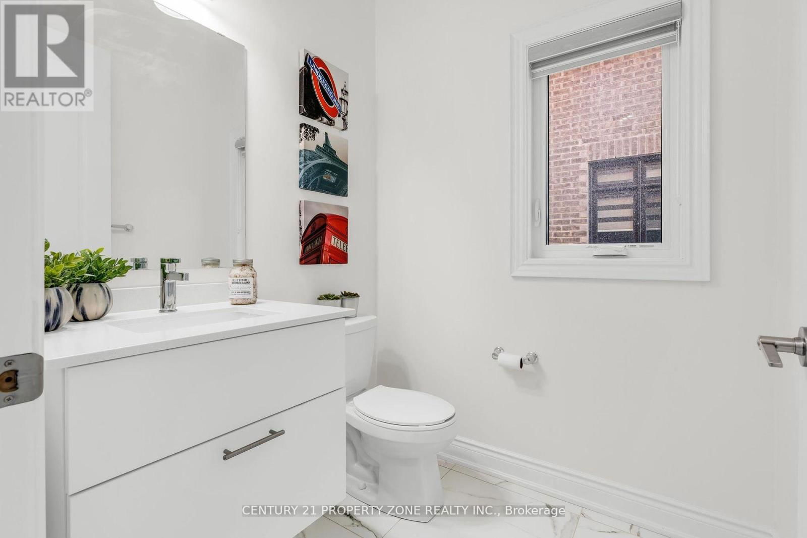 8925 HERITAGE ROAD Image 27