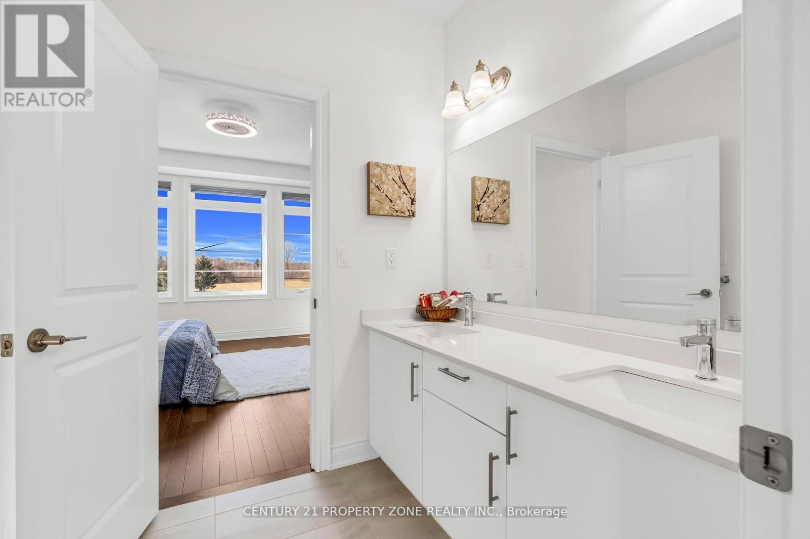 8925 HERITAGE ROAD Image 39