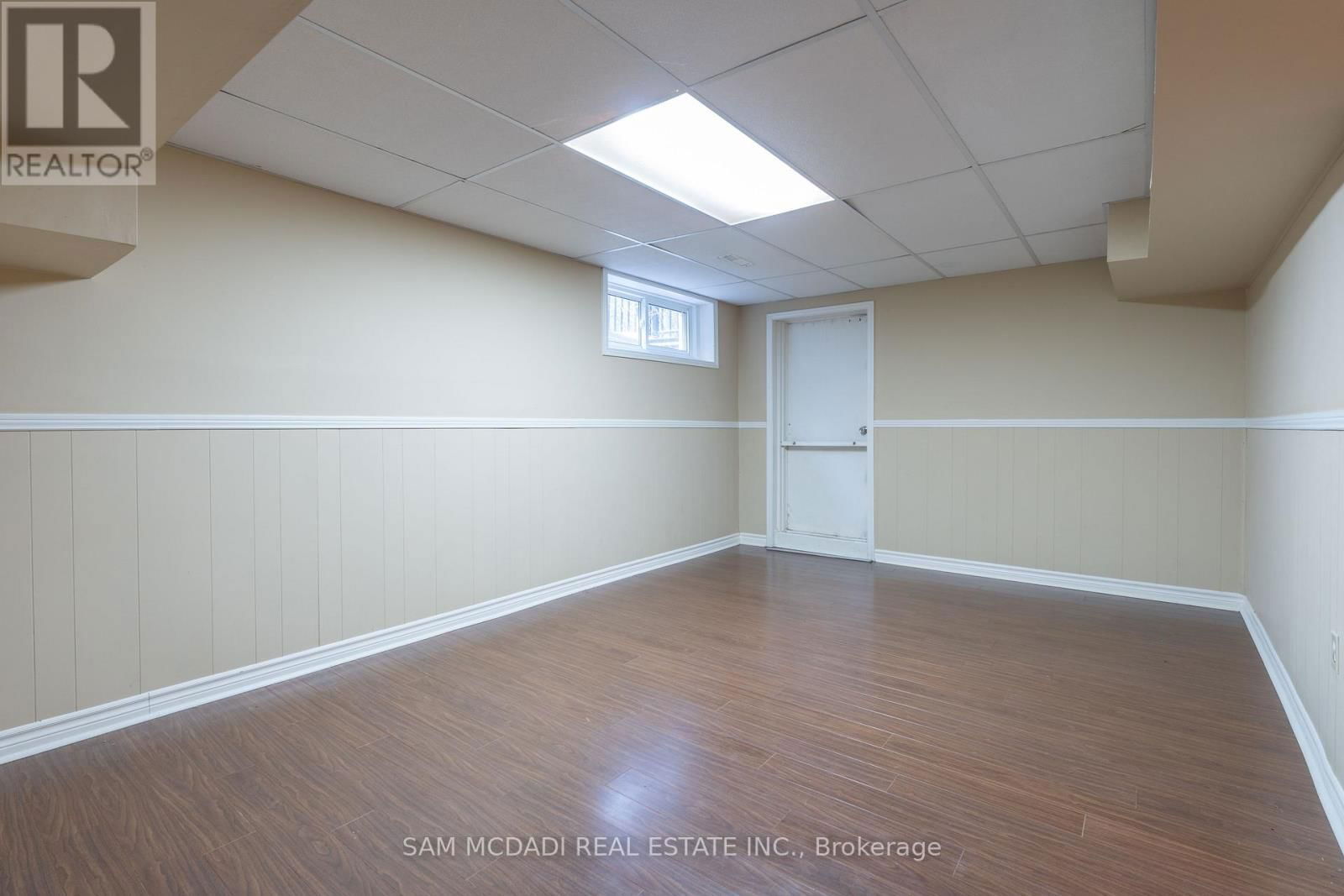 1836 FRIAR TUCK COURT Image 35