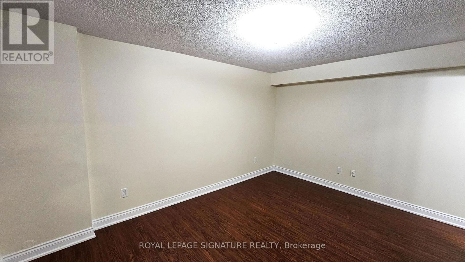 810 - 240 SCARLETT ROAD Image 19