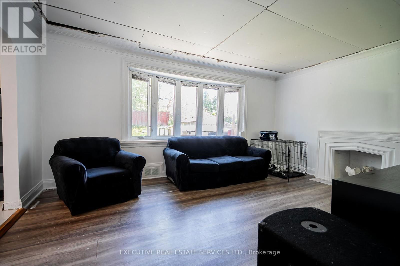 49 TRETHEWEY DRIVE Image 12