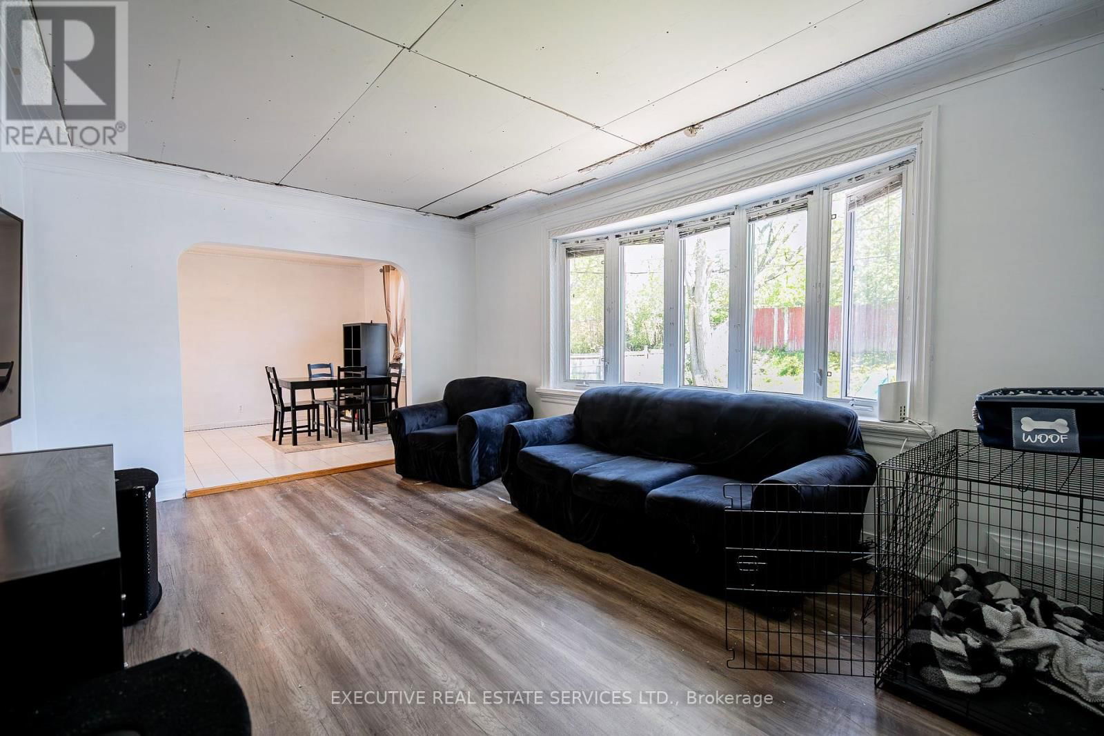 49 TRETHEWEY DRIVE Image 13