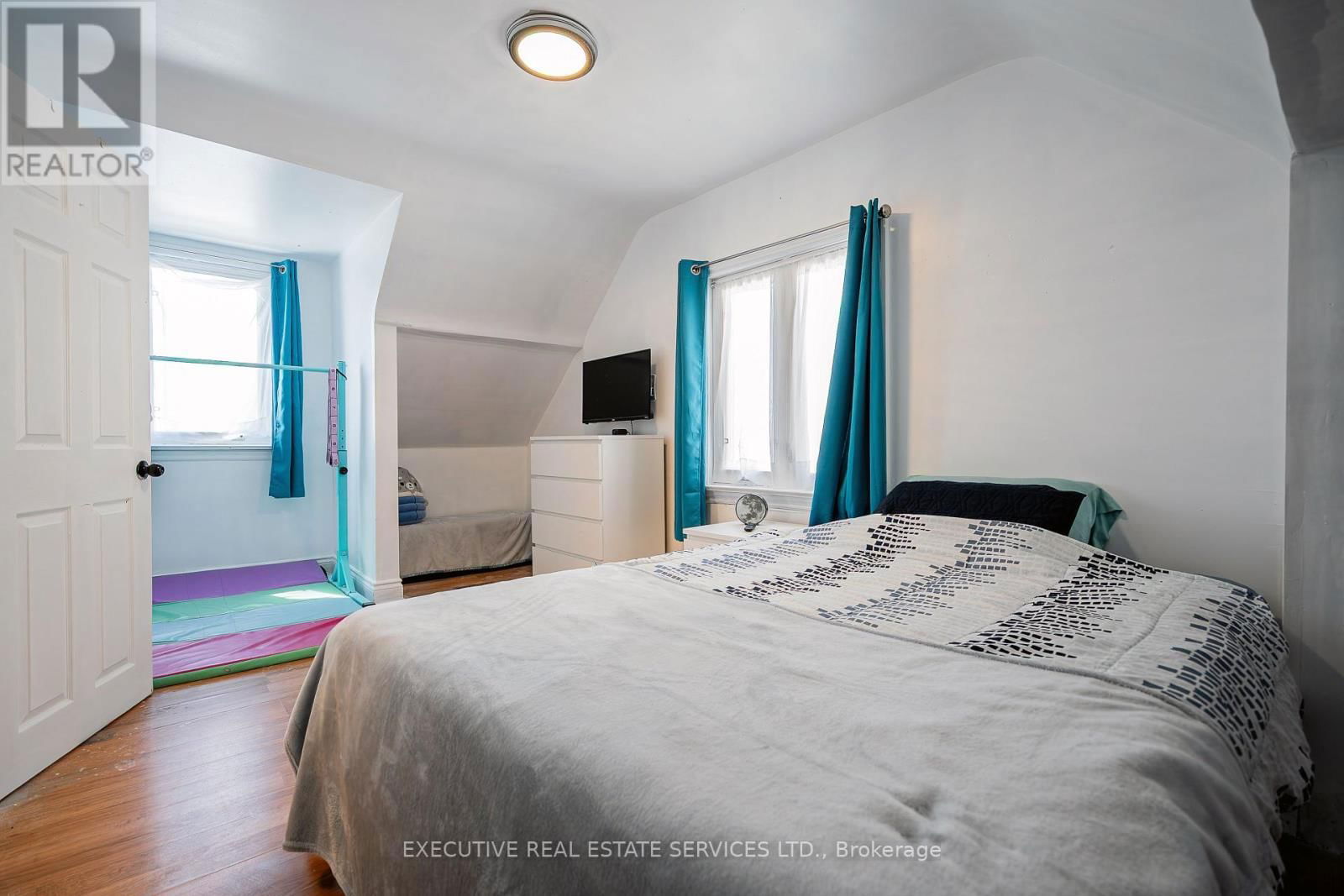 49 TRETHEWEY DRIVE Image 23
