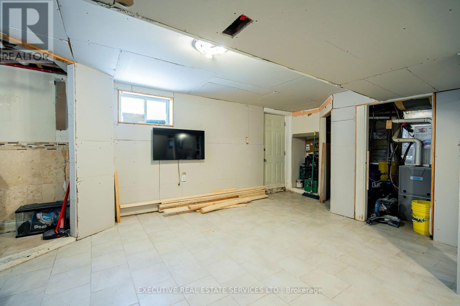 49 TRETHEWEY DRIVE Image 31