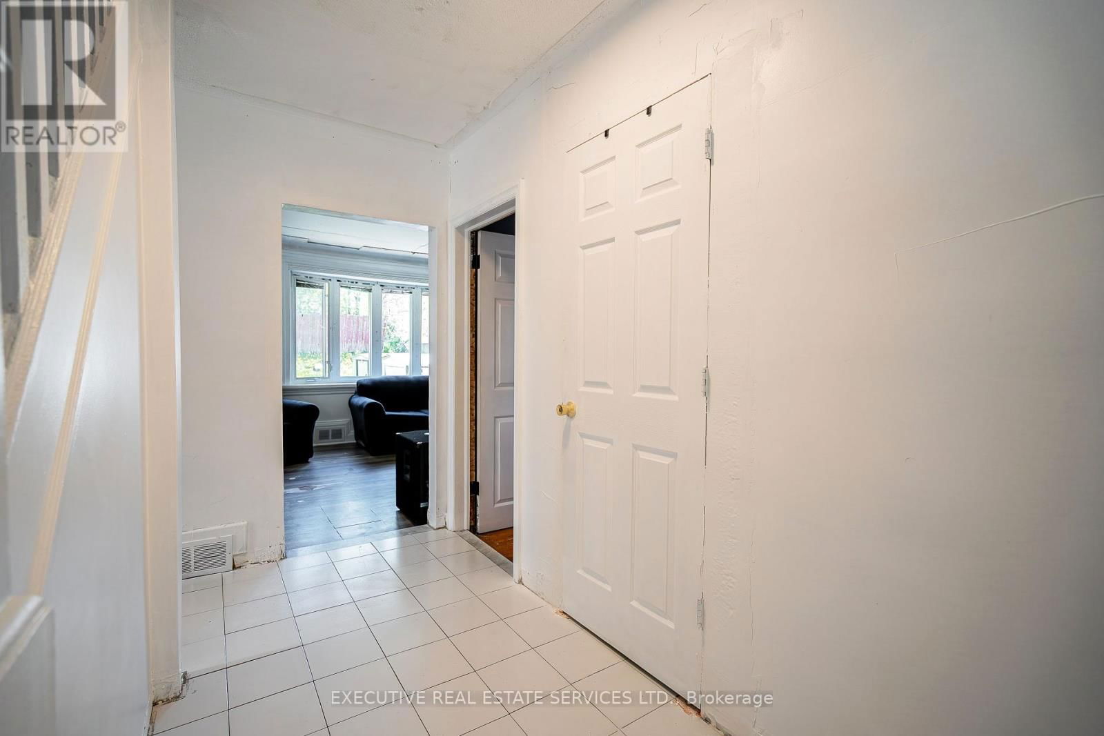 49 TRETHEWEY DRIVE Image 8