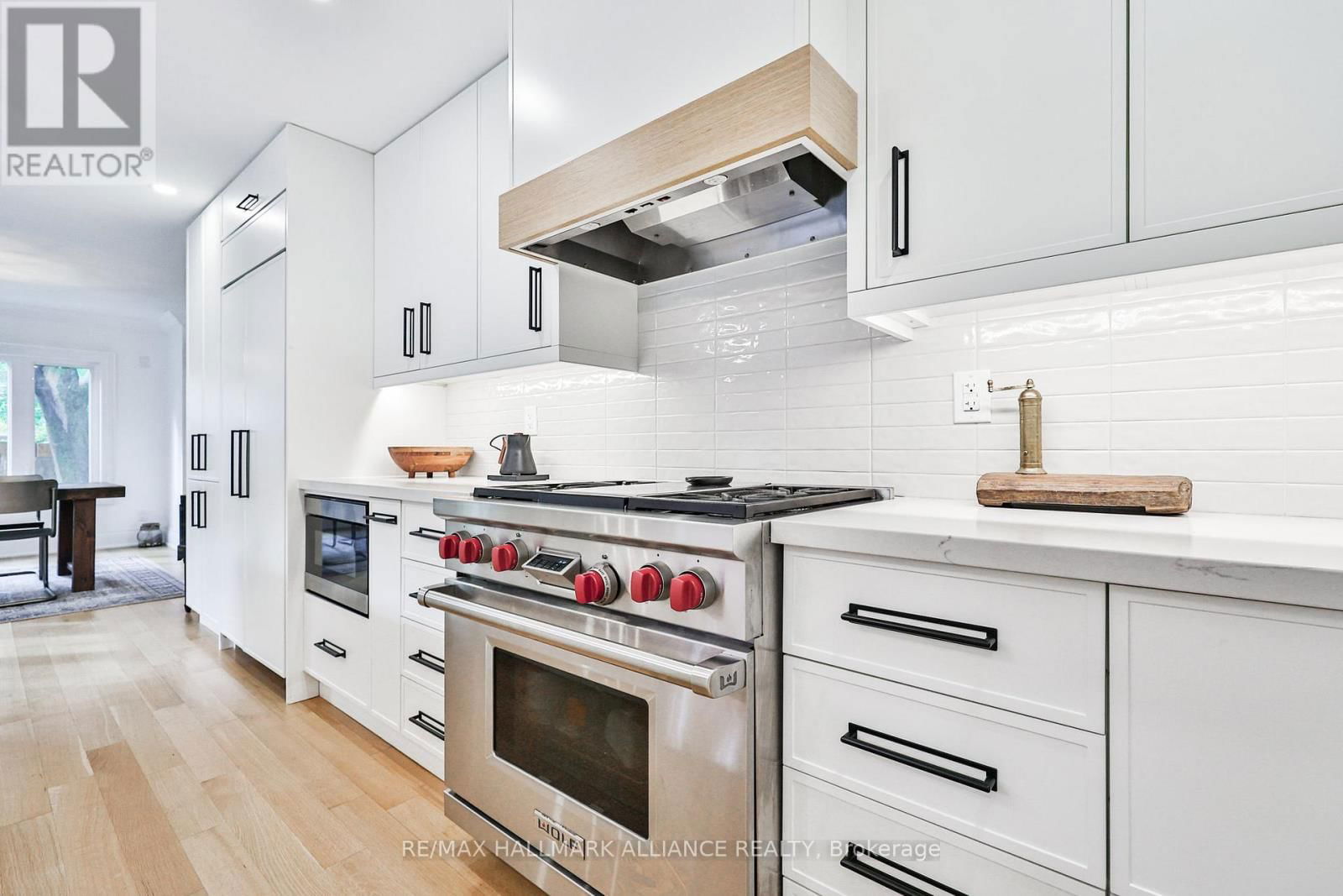 138 CAVENDISH COURT Image 11