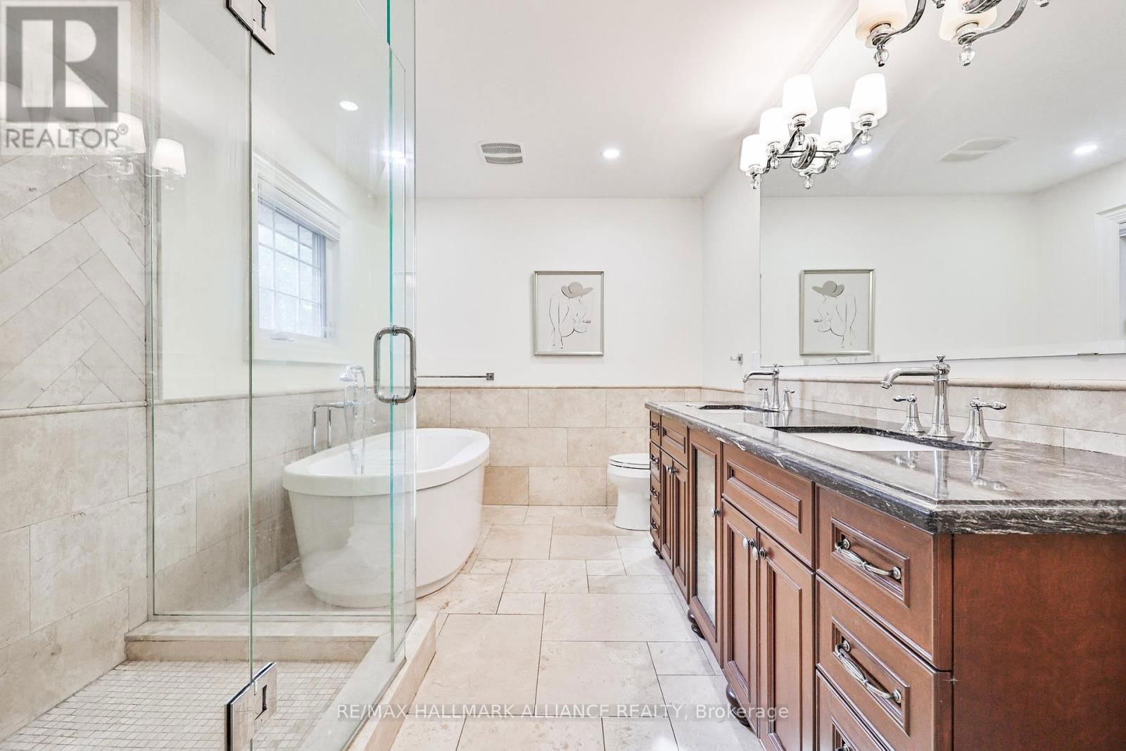 138 CAVENDISH COURT Image 25