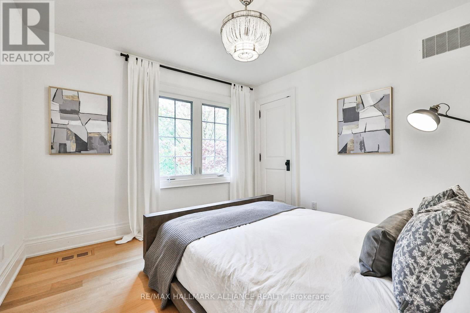 138 CAVENDISH COURT Image 30