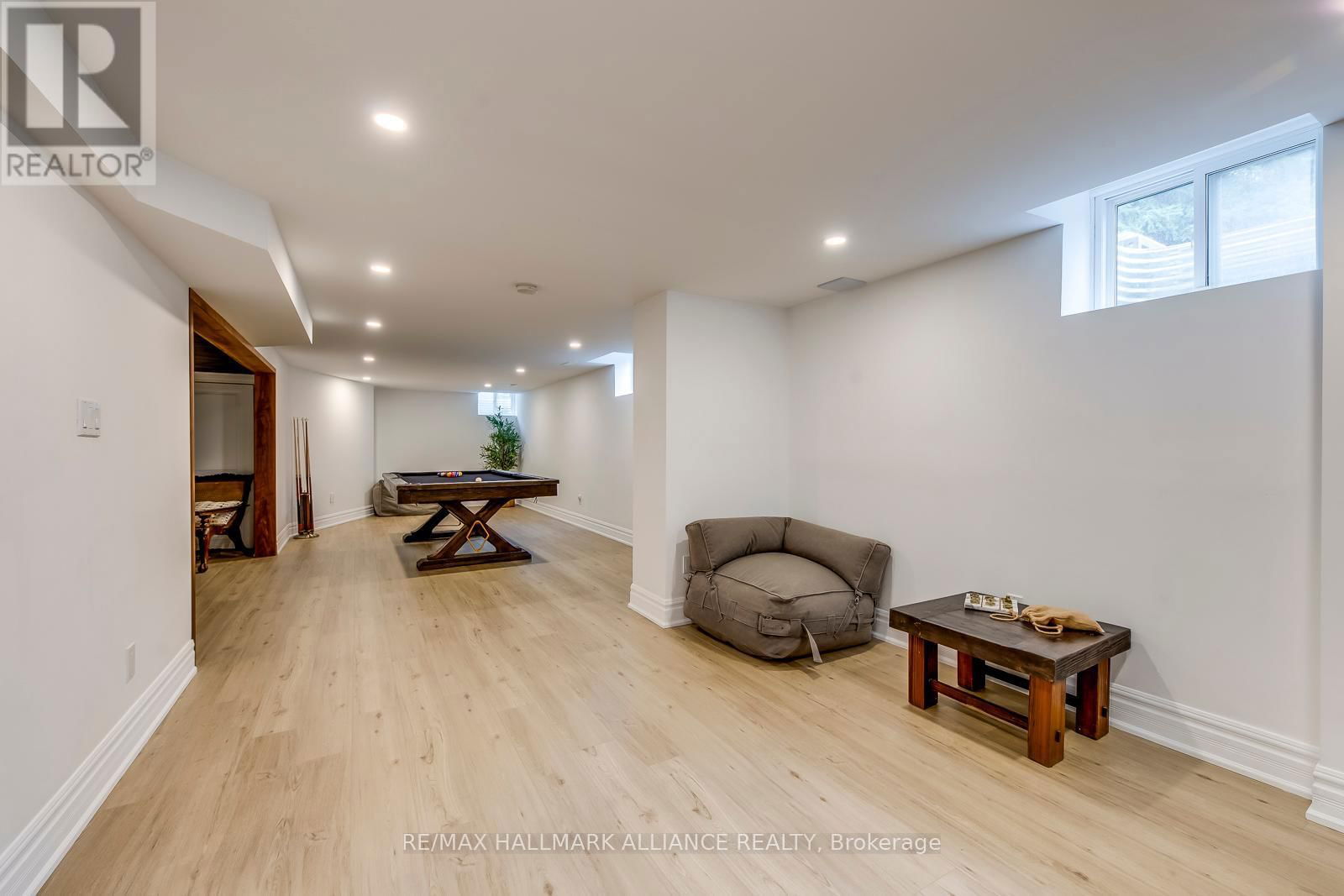 138 CAVENDISH COURT Image 35