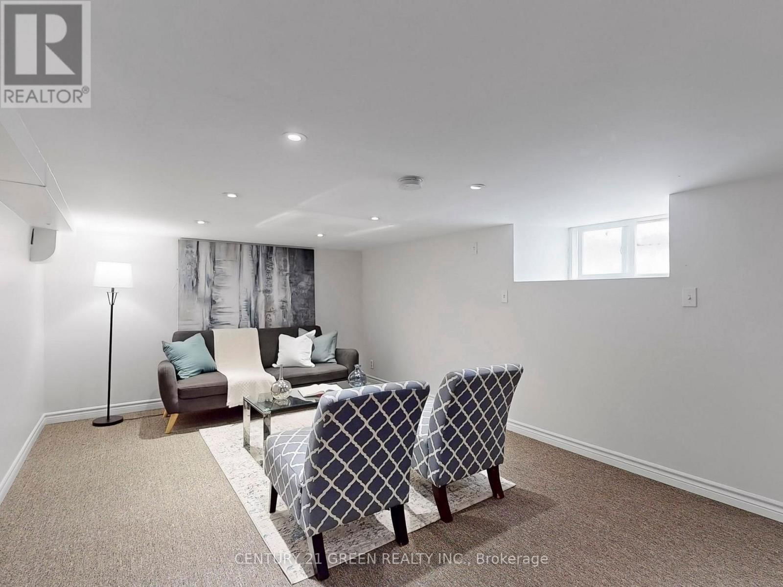 4 MCMURCHY AVENUE SOUTH Image 13