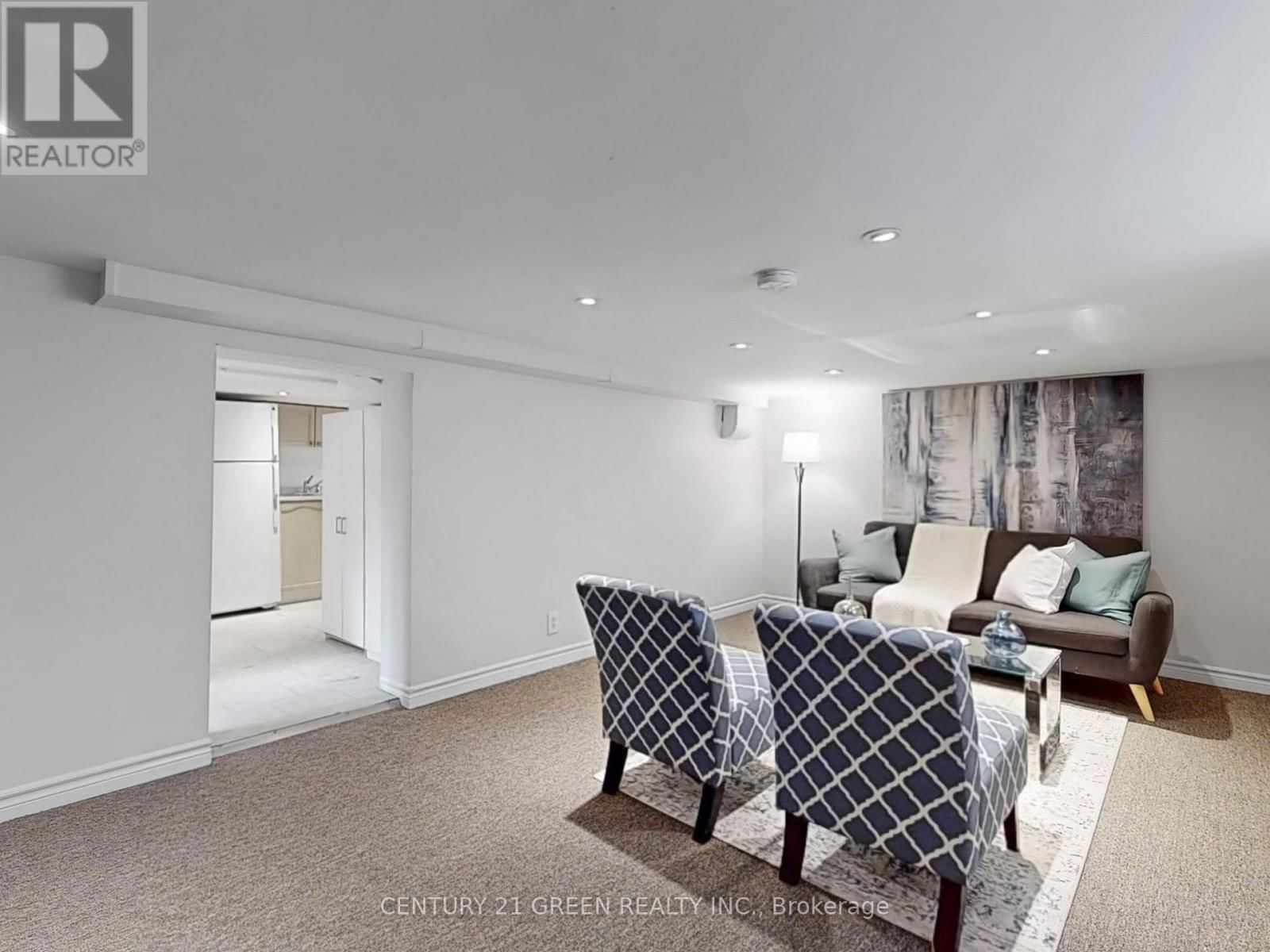 4 MCMURCHY AVENUE SOUTH Image 14