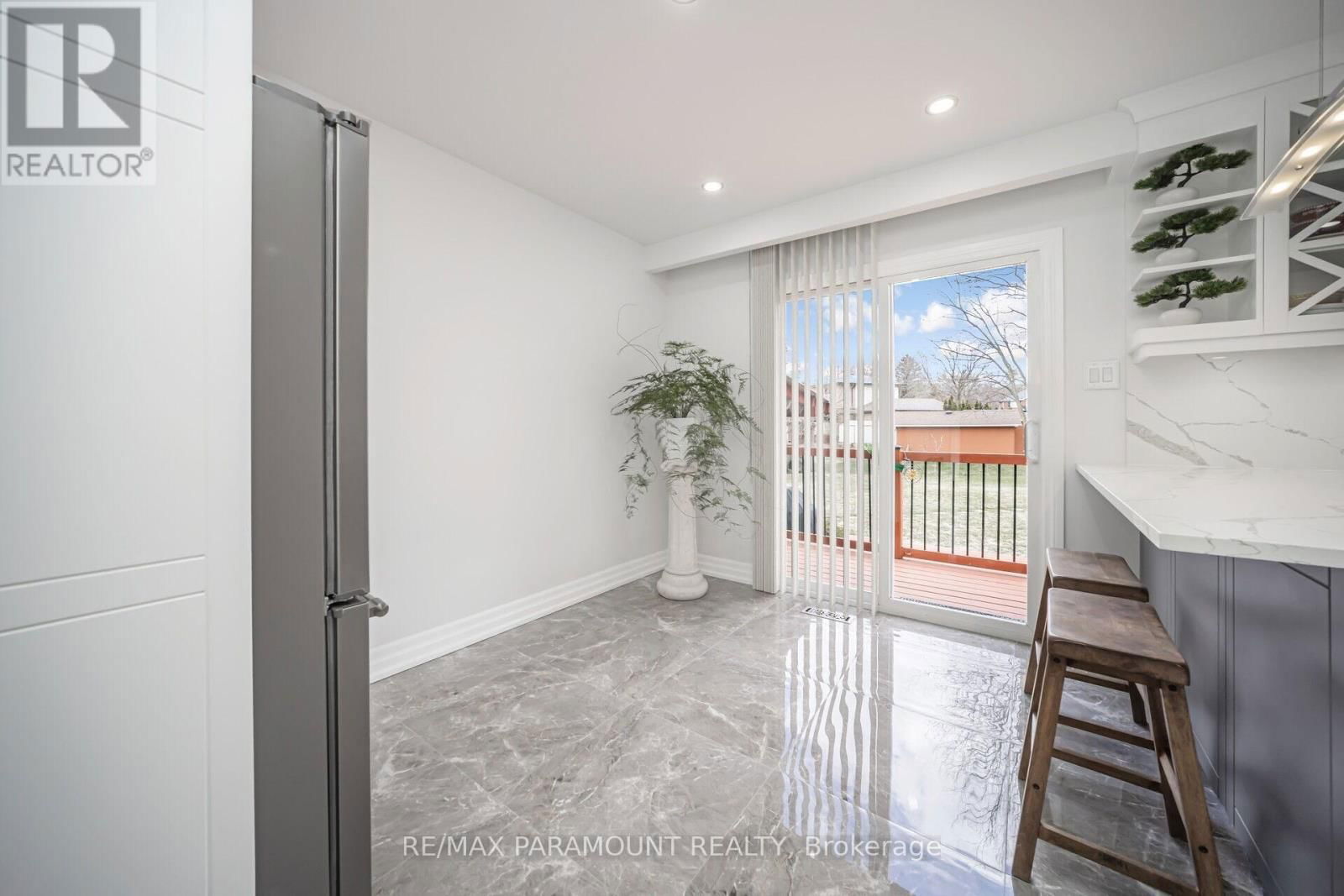 7 WALKER ROAD EAST Image 24