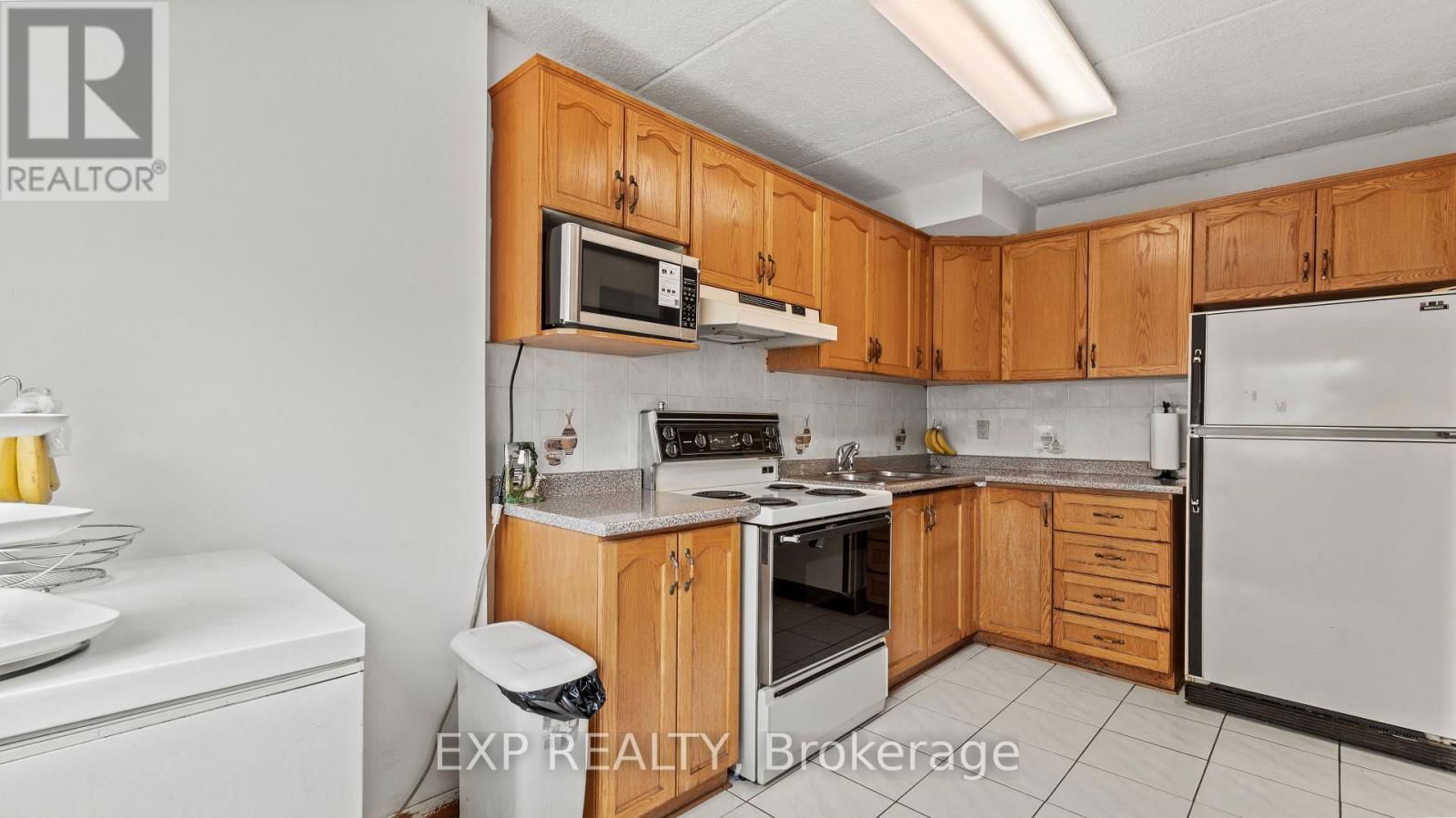 160 - 180 MISSISSAUGA VALLEY BOULEVARD Image 6