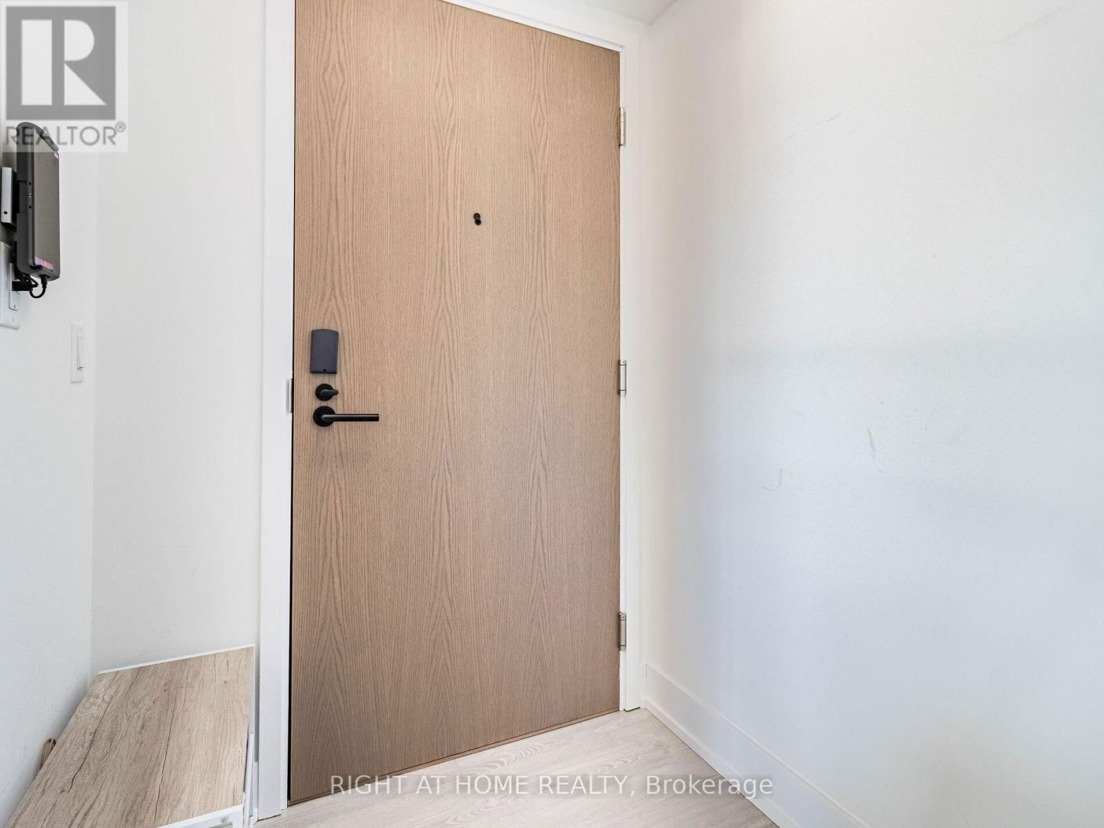 1401 - 10 EVA ROAD Image 46