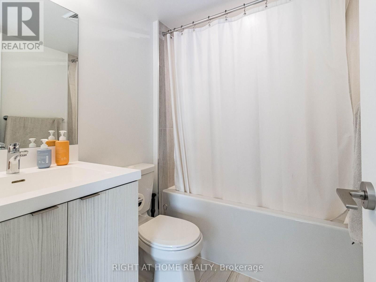 1401 - 10 EVA ROAD Image 47
