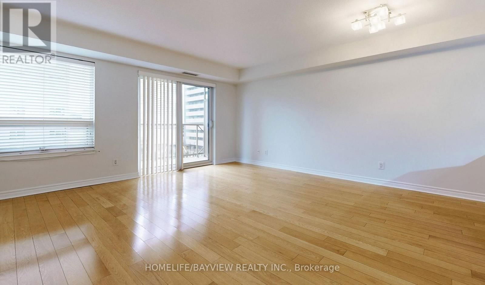 1002 - 350 PRINCESS ROYAL DRIVE Image 11