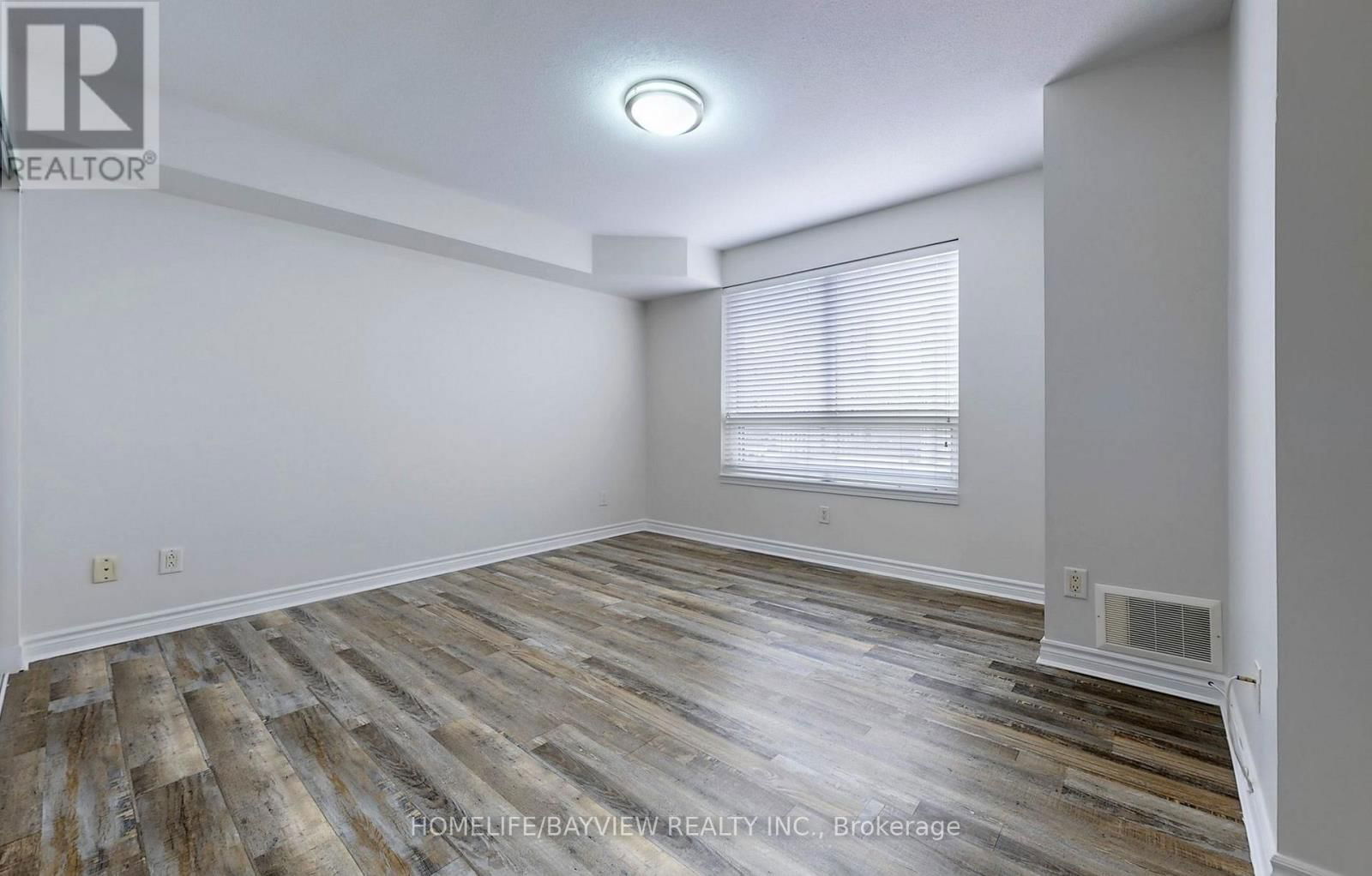 1002 - 350 PRINCESS ROYAL DRIVE Image 15
