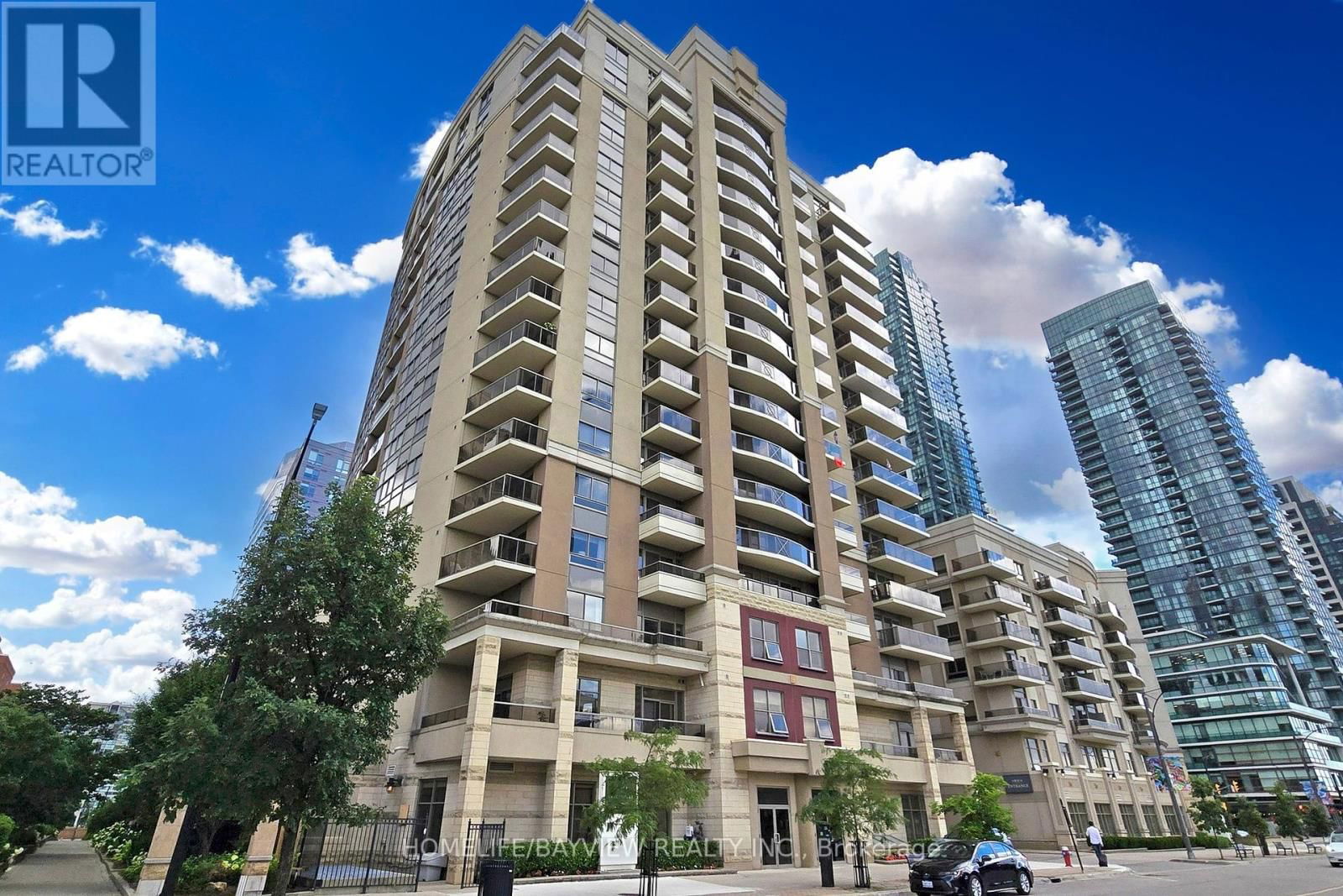 1002 - 350 PRINCESS ROYAL DRIVE Image 2