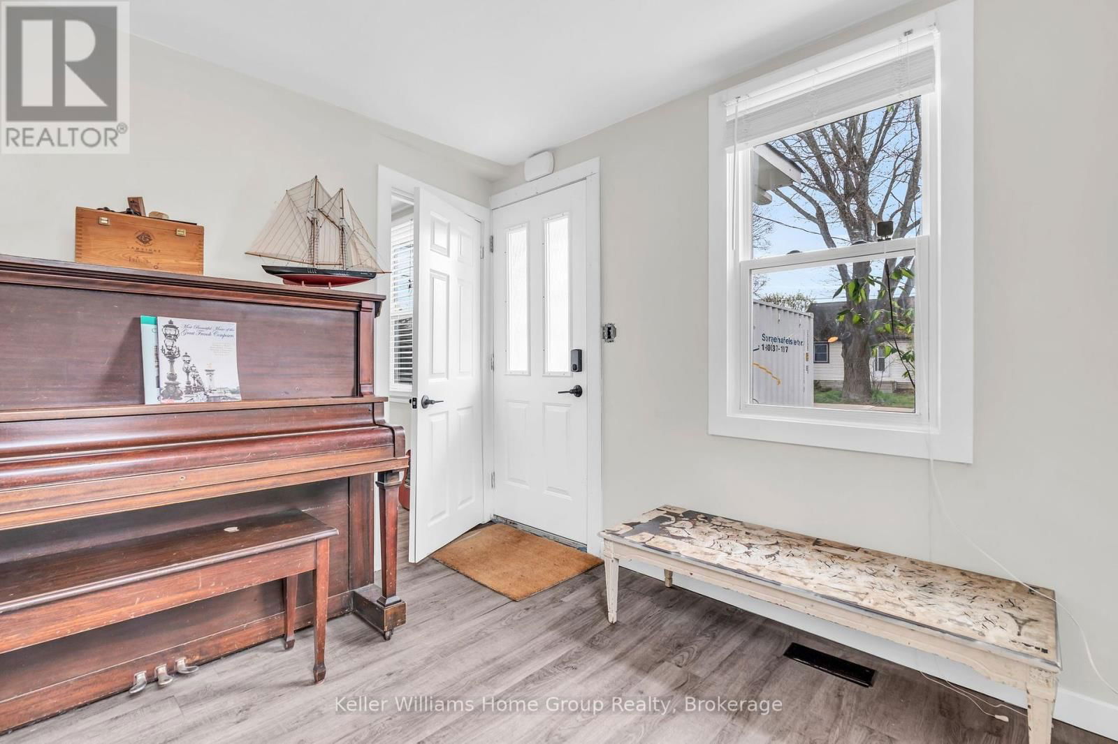 179 ANGELENE STREET Image 5