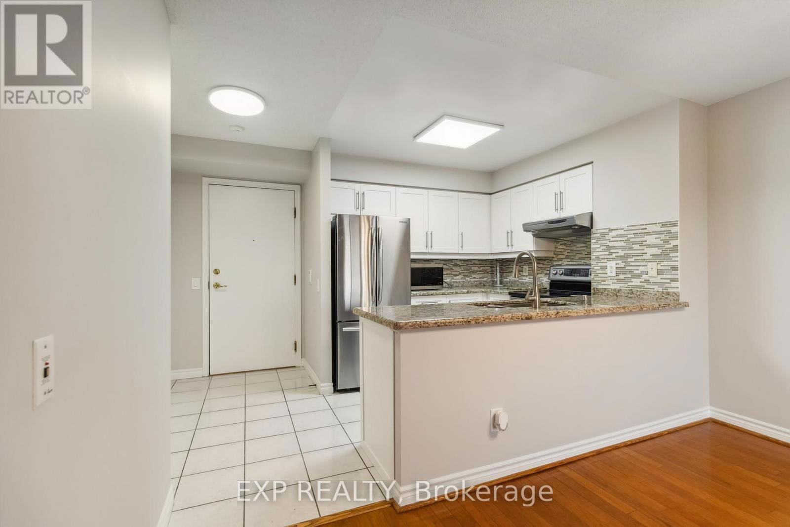 616 - 25 KINGSBRIDGE GARDEN CIRCLE Image 11