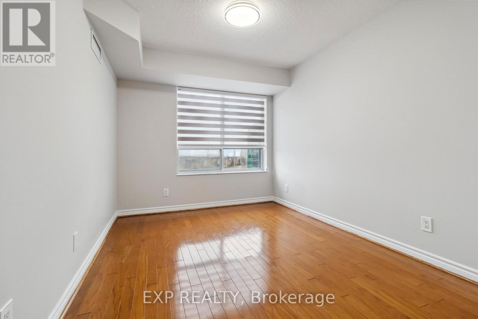 616 - 25 KINGSBRIDGE GARDEN CIRCLE Image 14