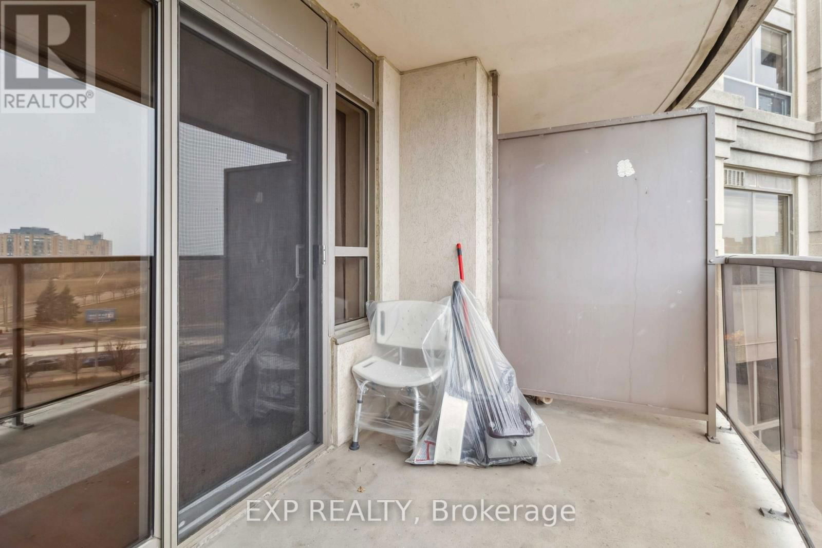 616 - 25 KINGSBRIDGE GARDEN CIRCLE Image 24