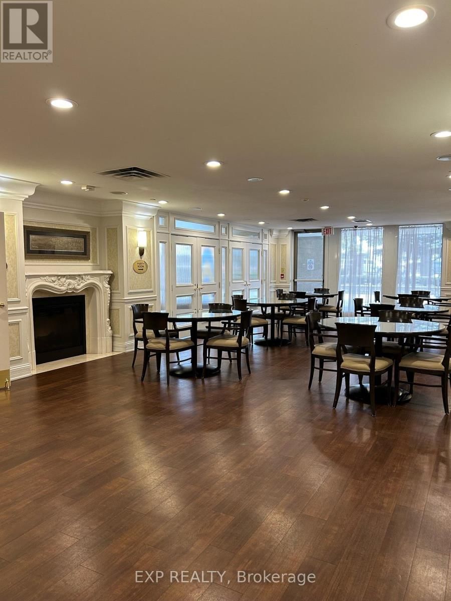 616 - 25 KINGSBRIDGE GARDEN CIRCLE Image 32
