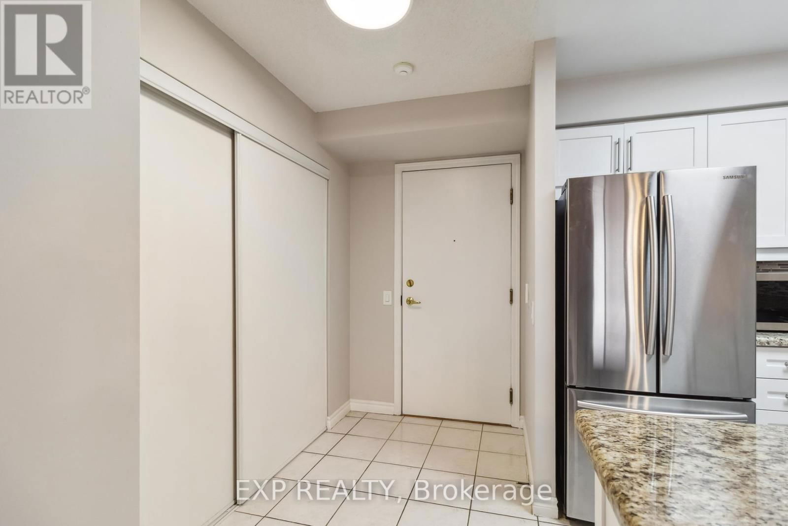 616 - 25 KINGSBRIDGE GARDEN CIRCLE Image 6