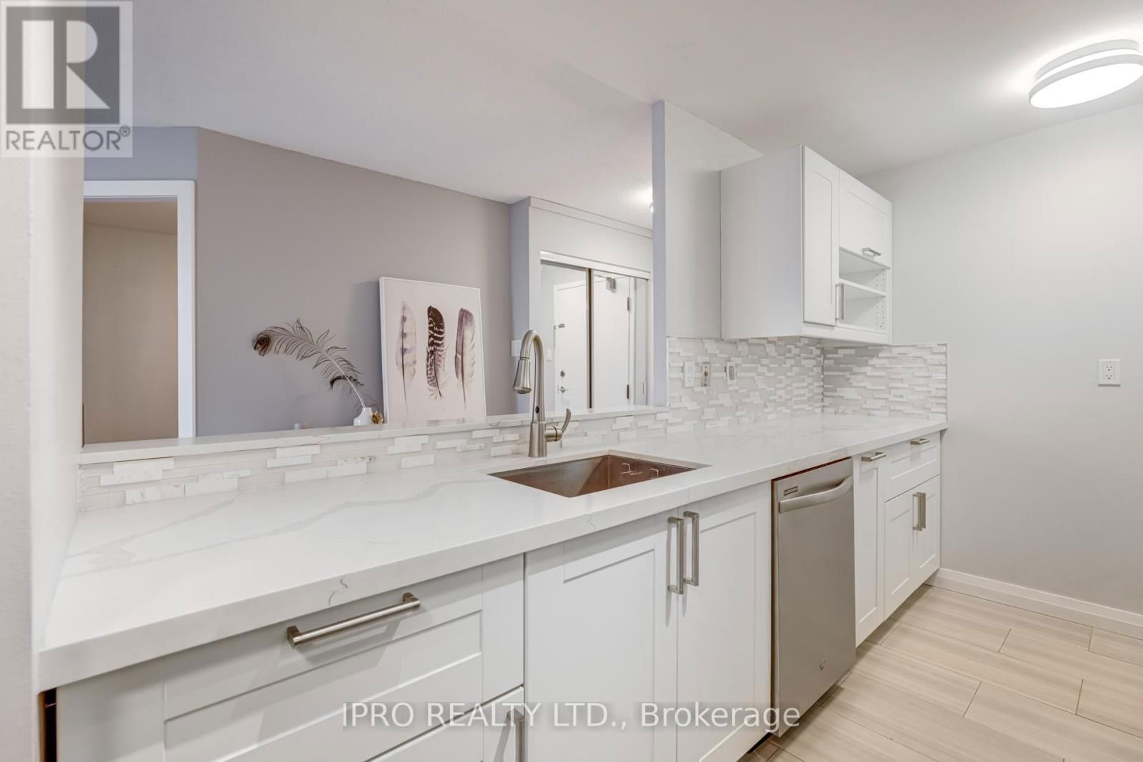 1616 - 4185 SHIPP DRIVE Image 15
