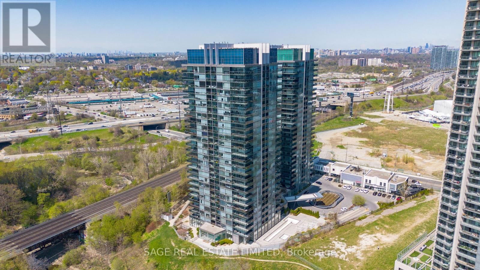 1601 - 88 PARK LAWN ROAD Image 25