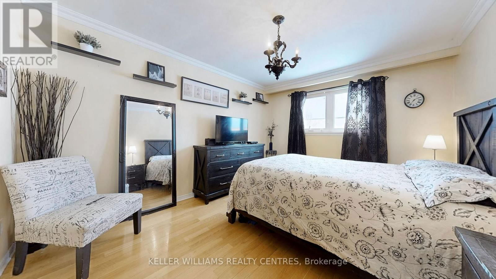 2461 HENSALL STREET EAST Image 11