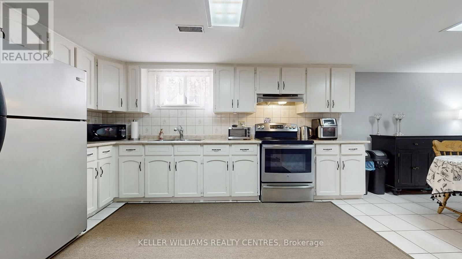 2461 HENSALL STREET EAST Image 21