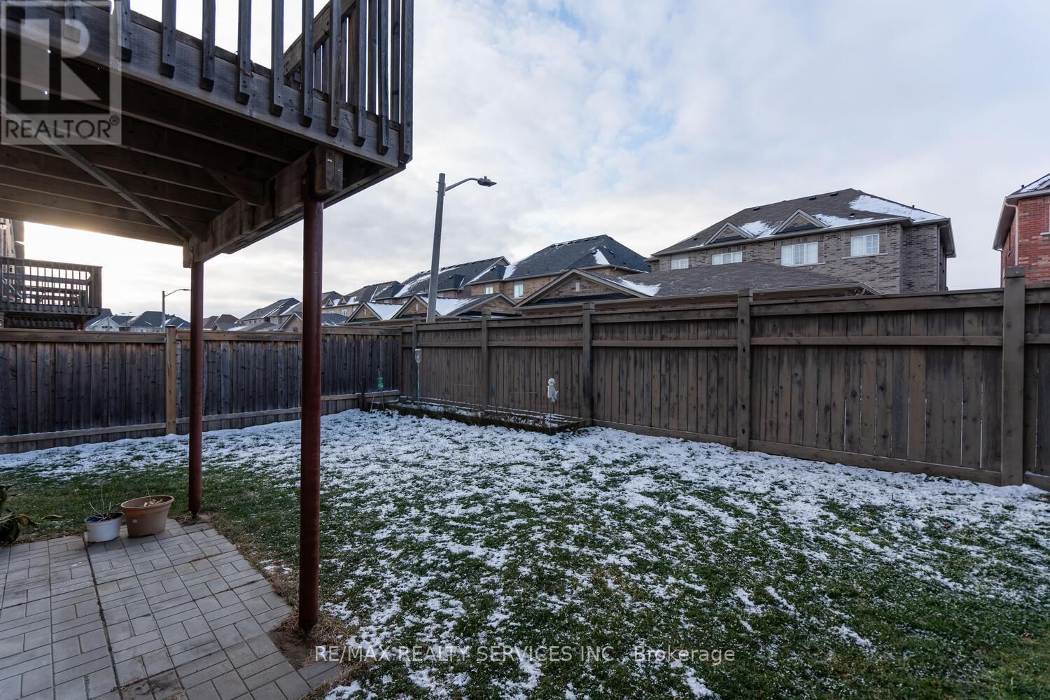 5452 MEADOWCREST AVENUE Image 40
